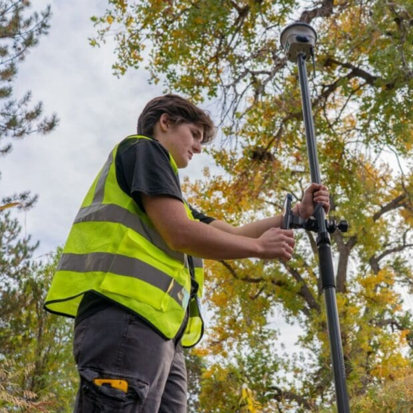 Spectra Geospatial SP100 GNSS Receiver